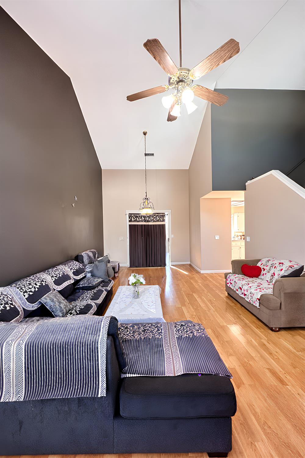 1815 E Frederick Ave, Fresno, CA 93720