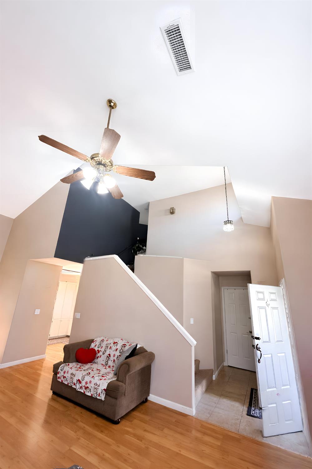 1815 E Frederick Ave, Fresno, CA 93720