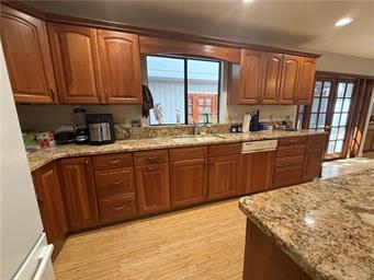 1854 Cougar Ln, Clovis, CA 93611