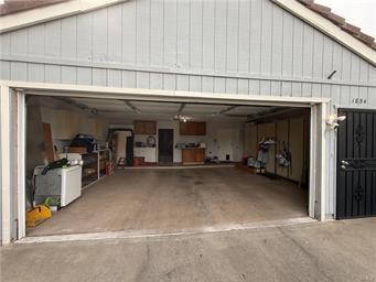 1854 Cougar Ln, Clovis, CA 93611