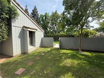 1854 Cougar Ln, Clovis, CA 93611