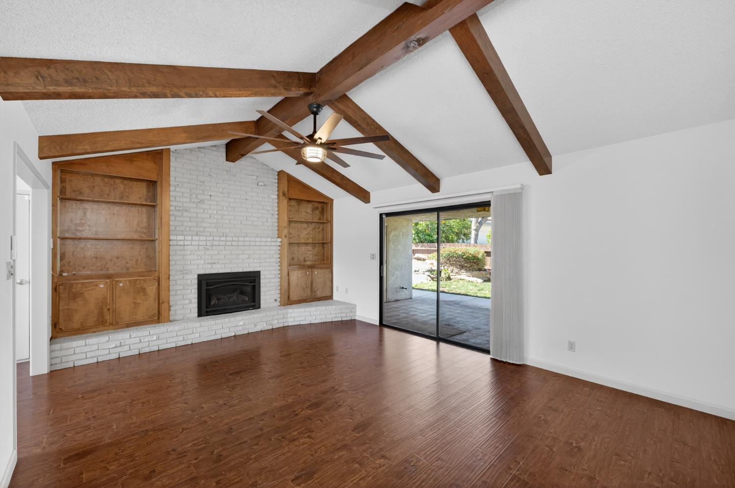 938 E Goshen Ave, Fresno, CA 93720