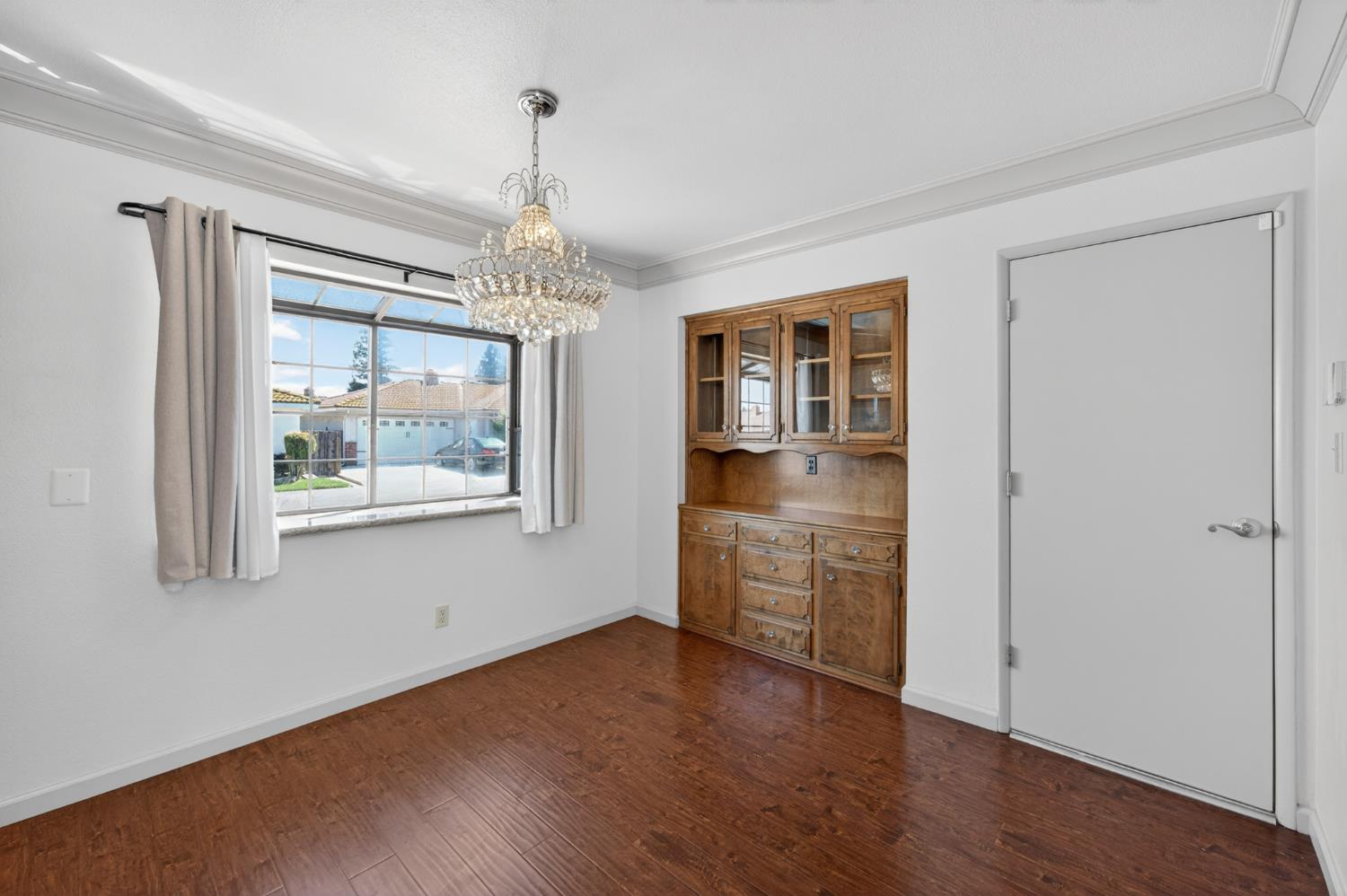 938 E Goshen Ave, Fresno, CA 93720