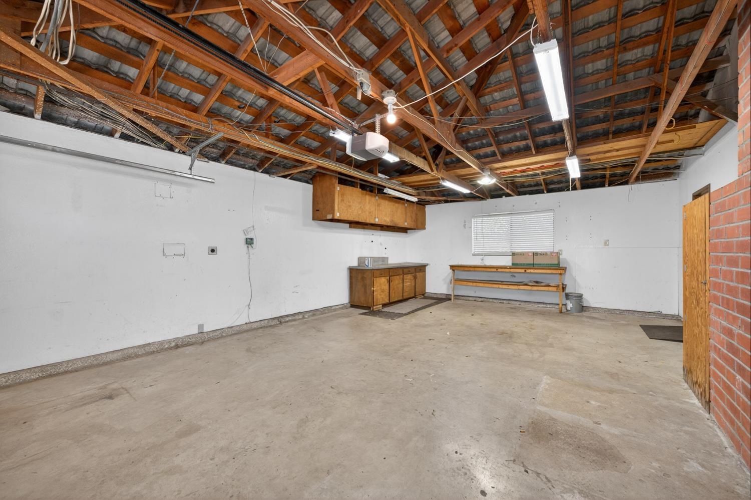 938 E Goshen Ave, Fresno, CA 93720