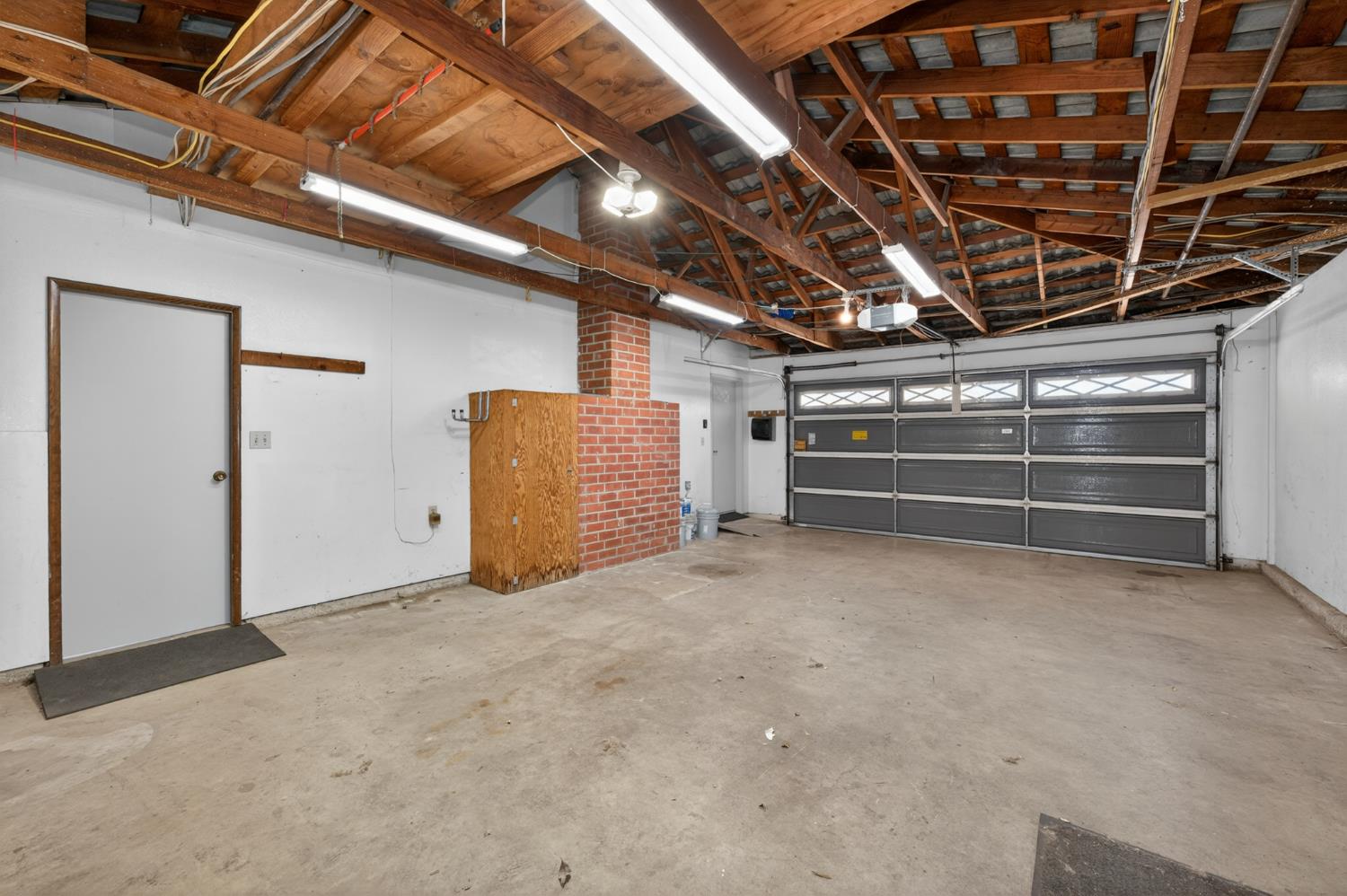 938 E Goshen Ave, Fresno, CA 93720