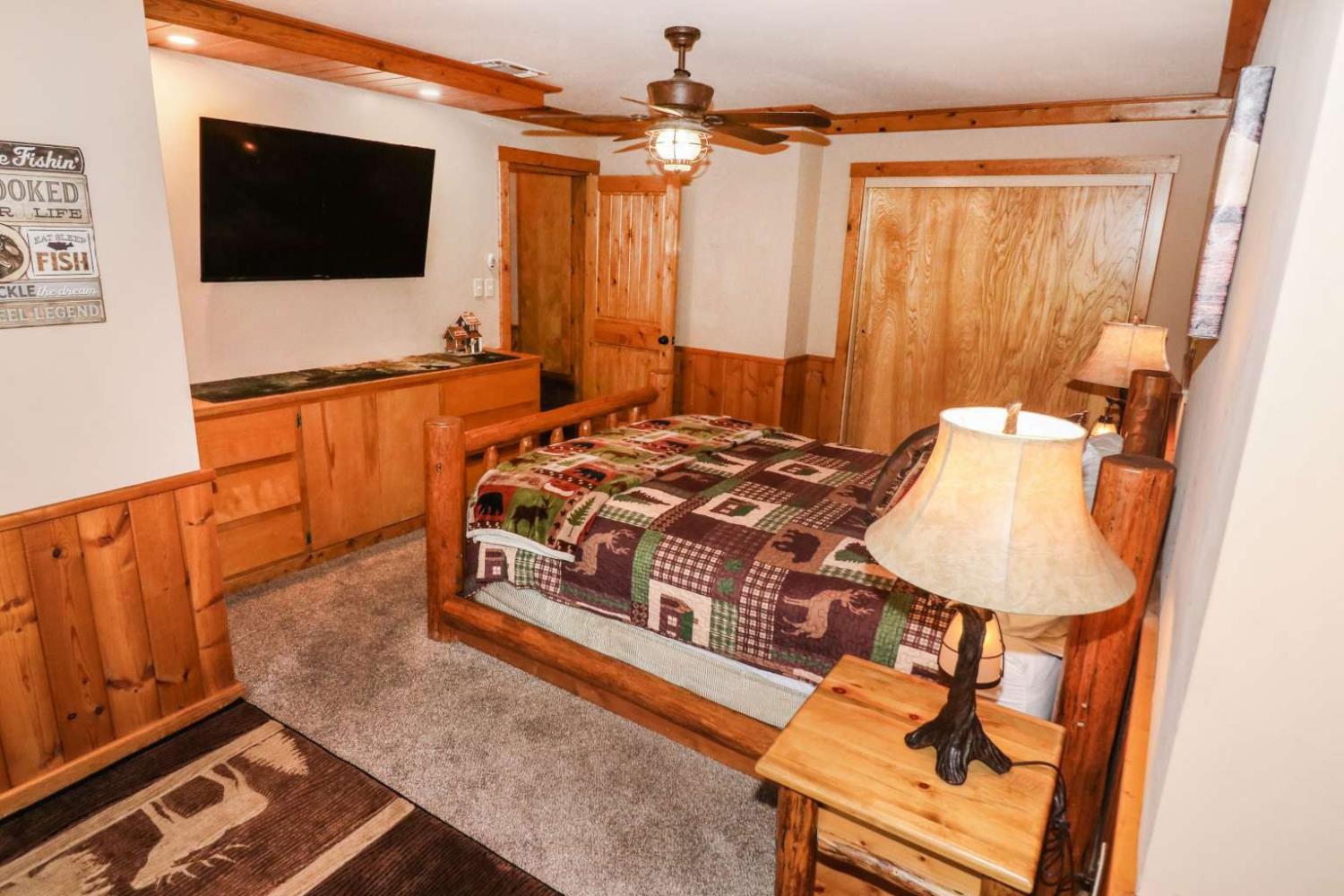 52854 Balsam Dr, Oakhurst, CA 93644