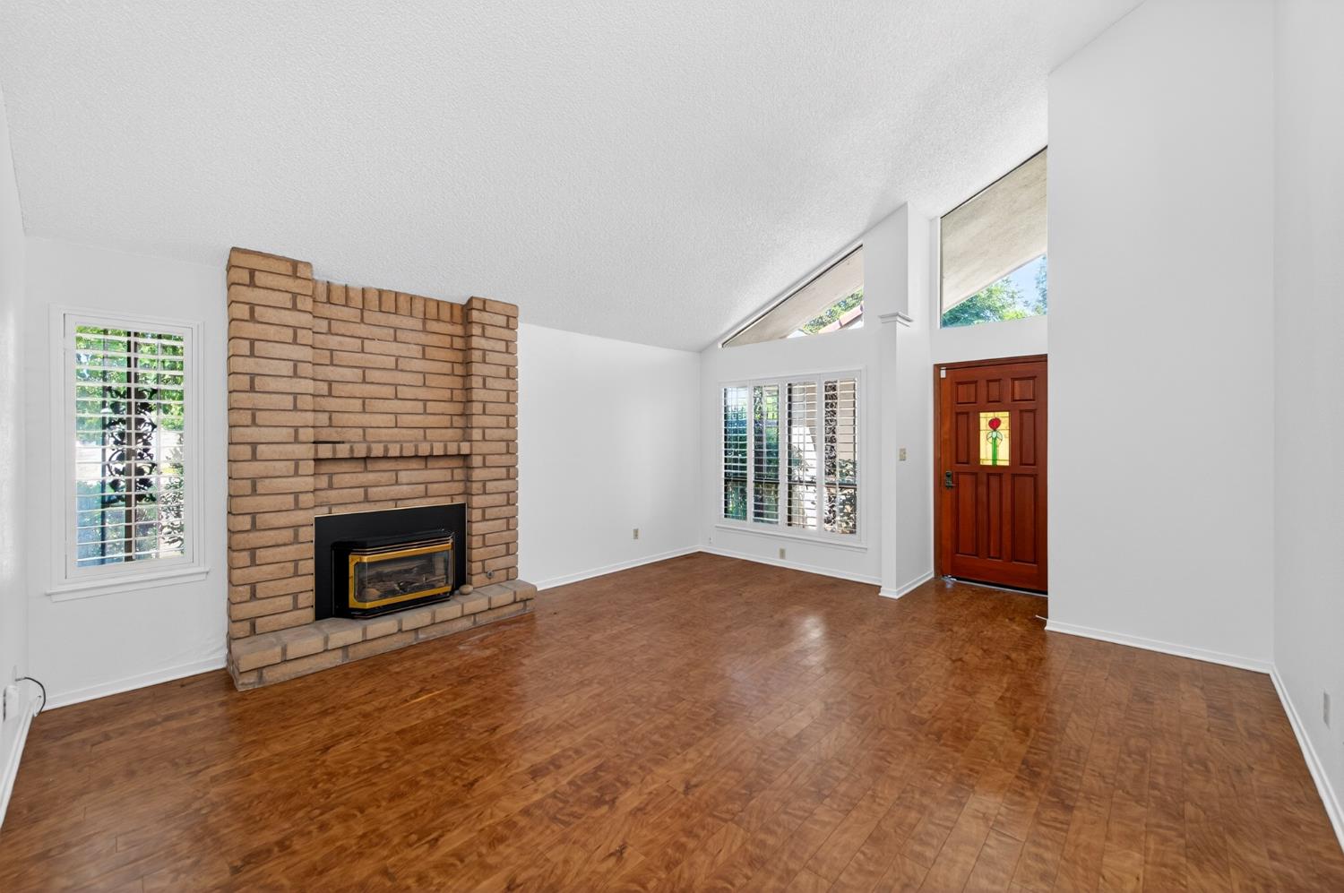 2803 W Celeste Ave #4, Fresno, CA 93711