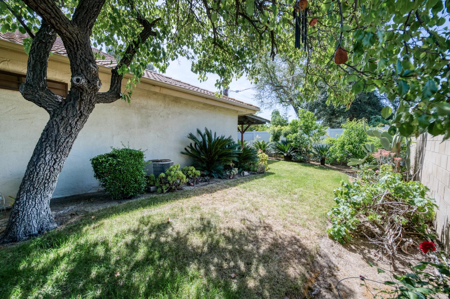 2803 W Celeste Ave #4, Fresno, CA 93711