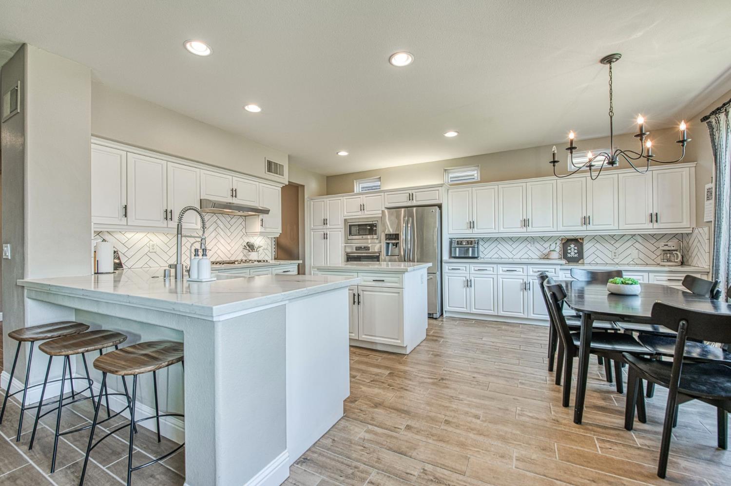 4686 N Arrow Ridge Way, Clovis, CA 93619