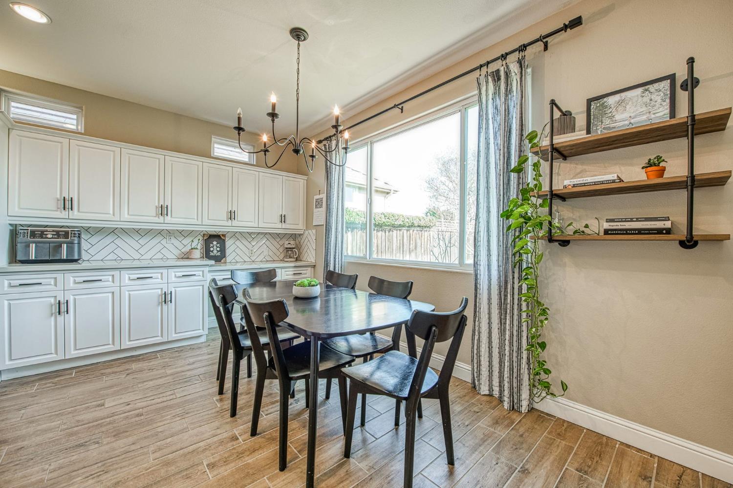 4686 N Arrow Ridge Way, Clovis, CA 93619