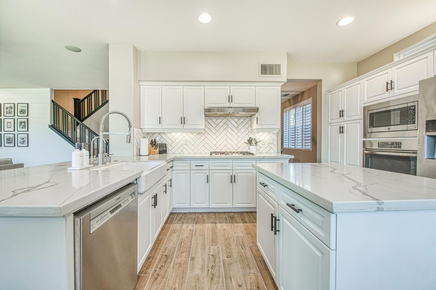 4686 N Arrow Ridge Way, Clovis, CA 93619