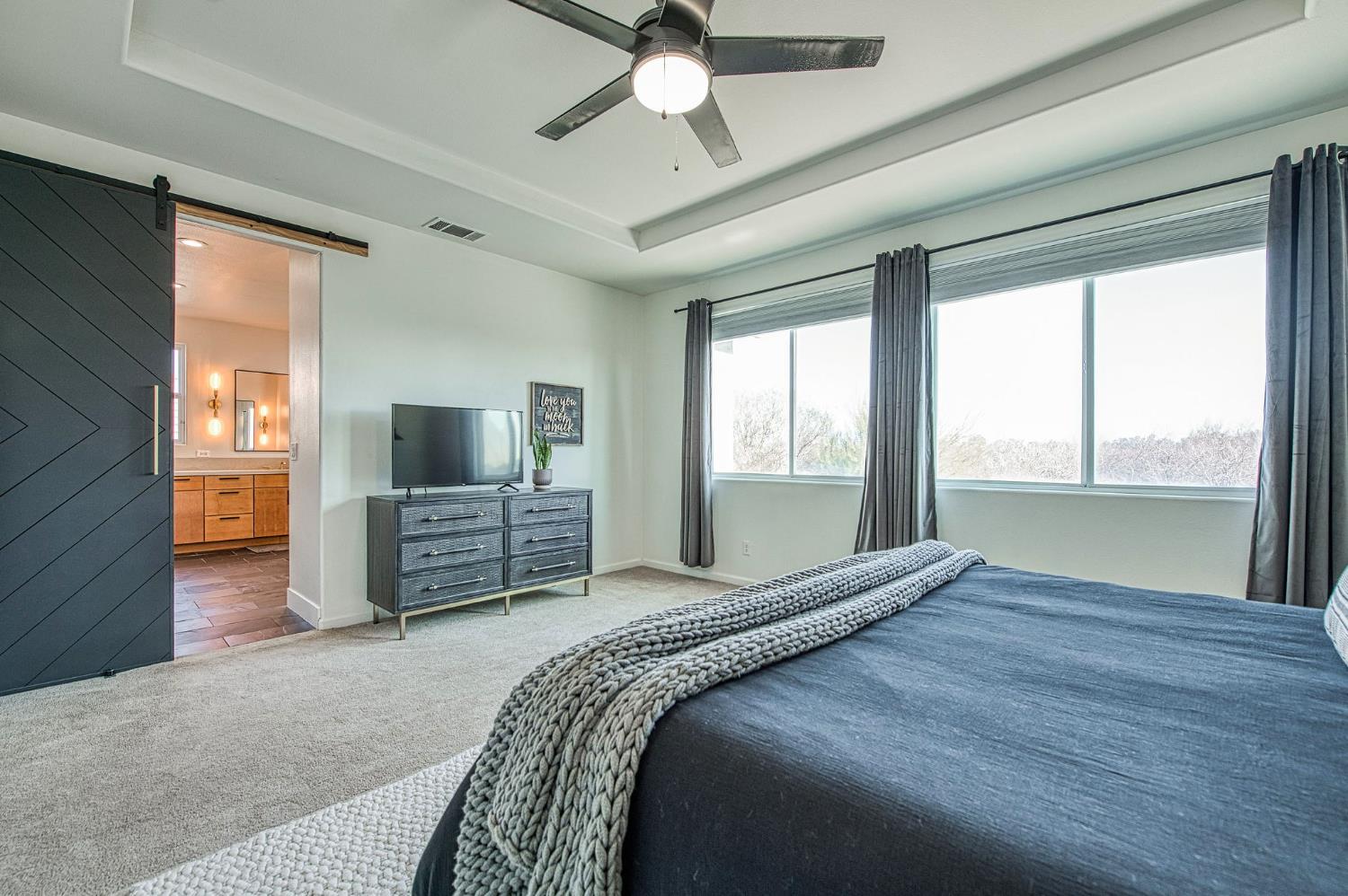 4686 N Arrow Ridge Way, Clovis, CA 93619