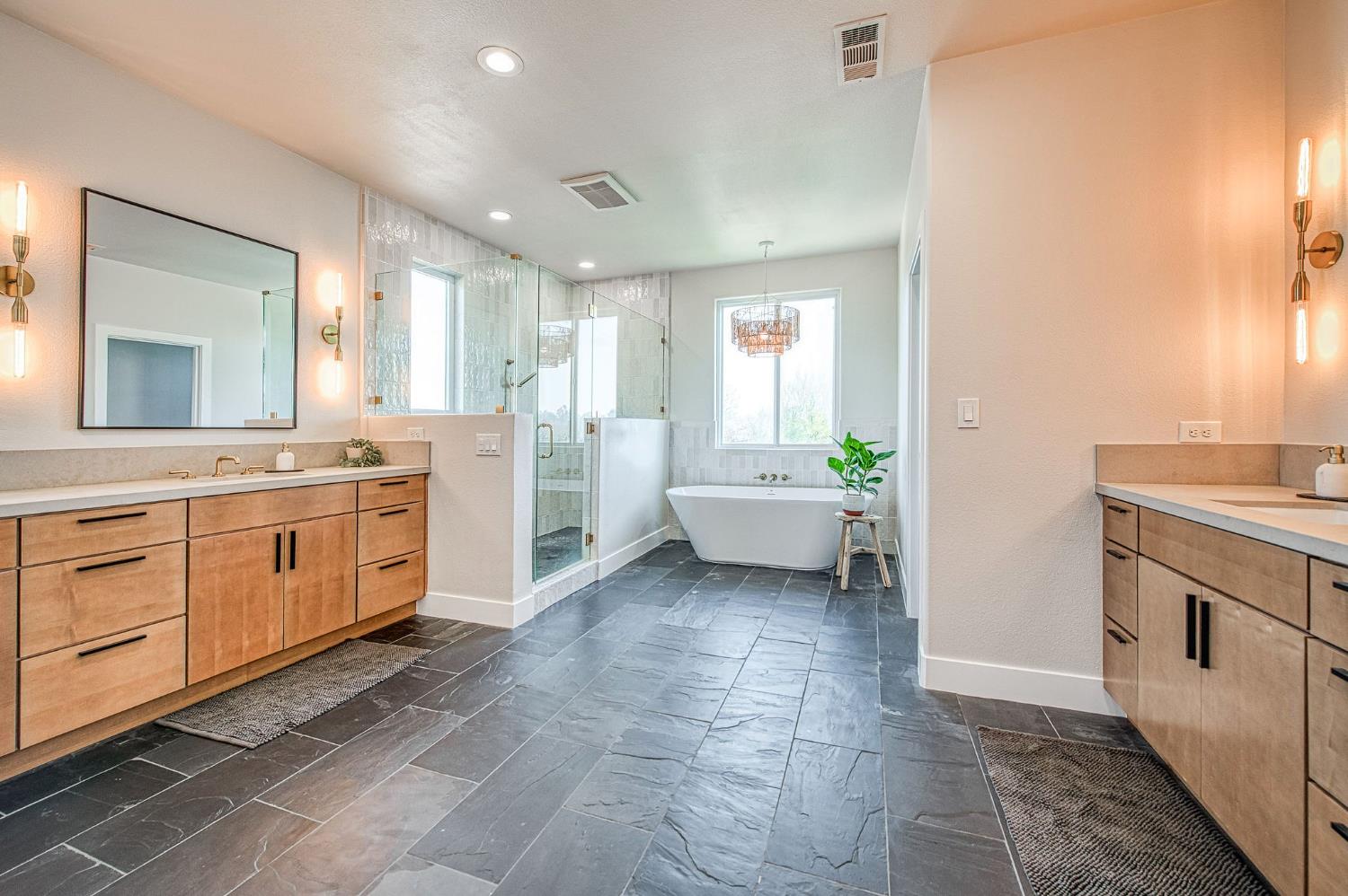 4686 N Arrow Ridge Way, Clovis, CA 93619
