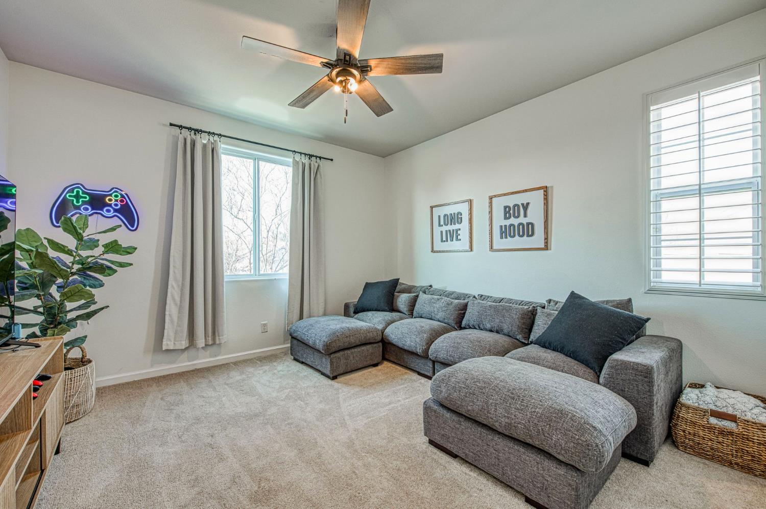 4686 N Arrow Ridge Way, Clovis, CA 93619