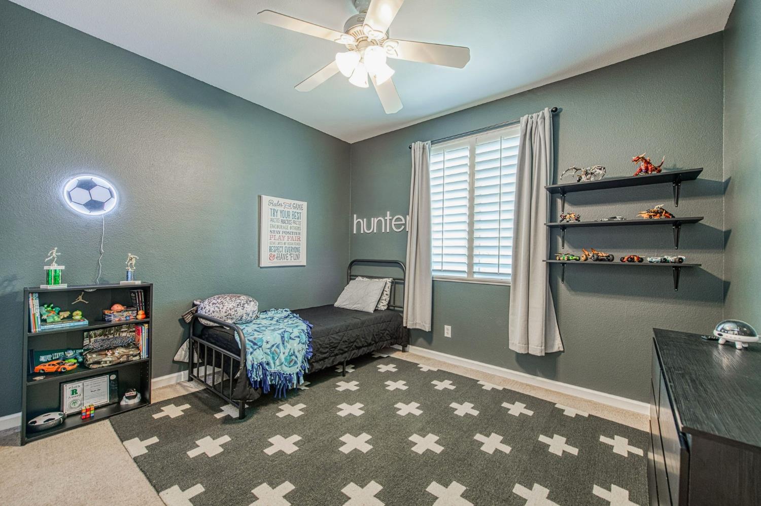 4686 N Arrow Ridge Way, Clovis, CA 93619