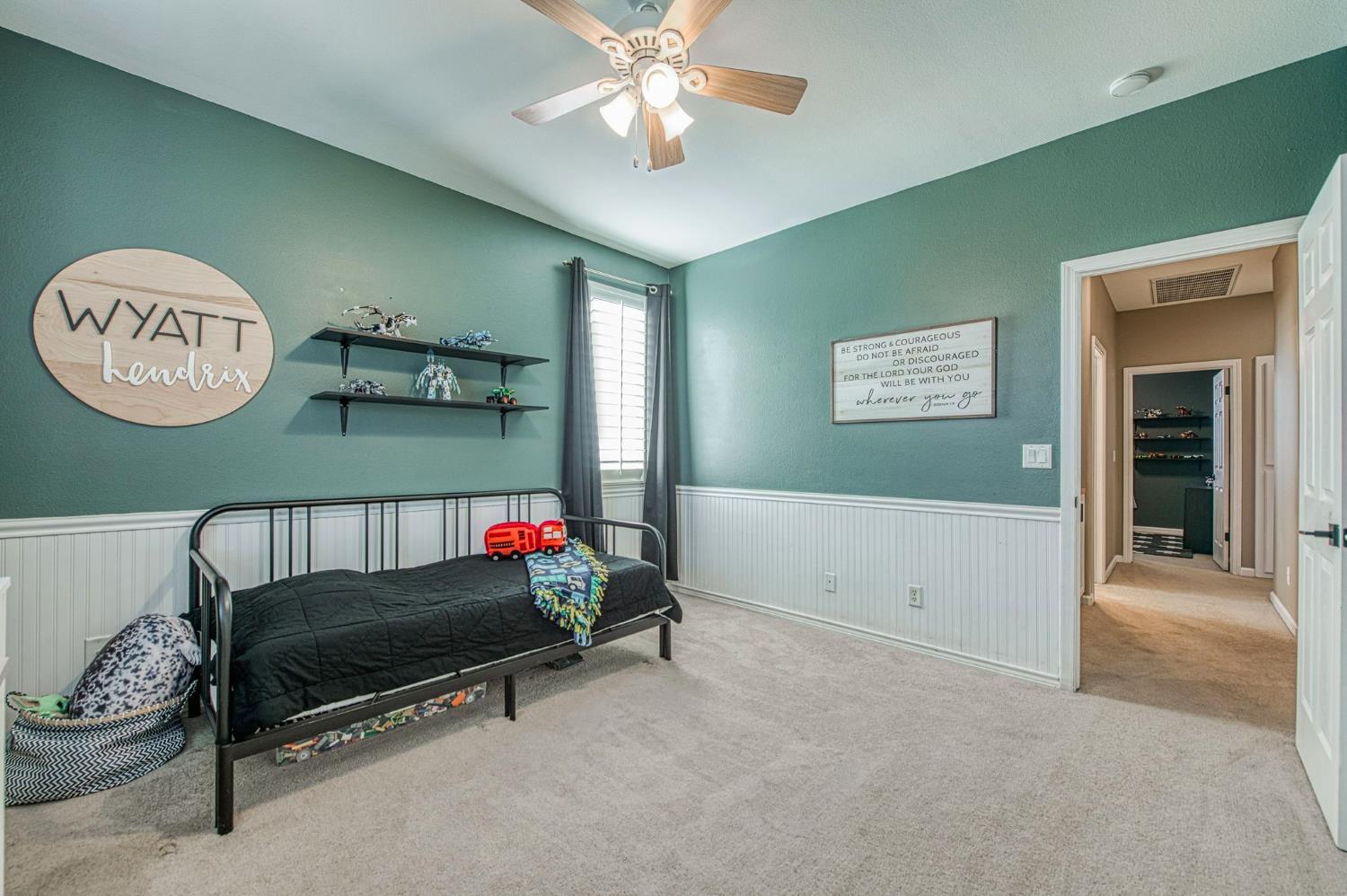 4686 N Arrow Ridge Way, Clovis, CA 93619