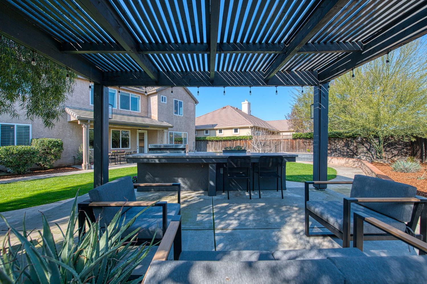 4686 N Arrow Ridge Way, Clovis, CA 93619