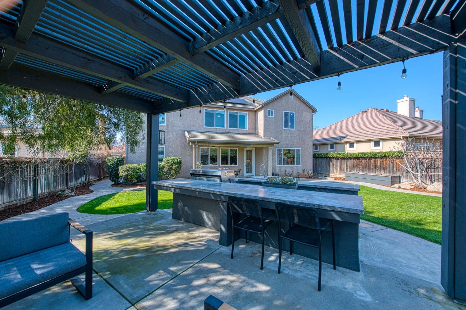 4686 N Arrow Ridge Way, Clovis, CA 93619