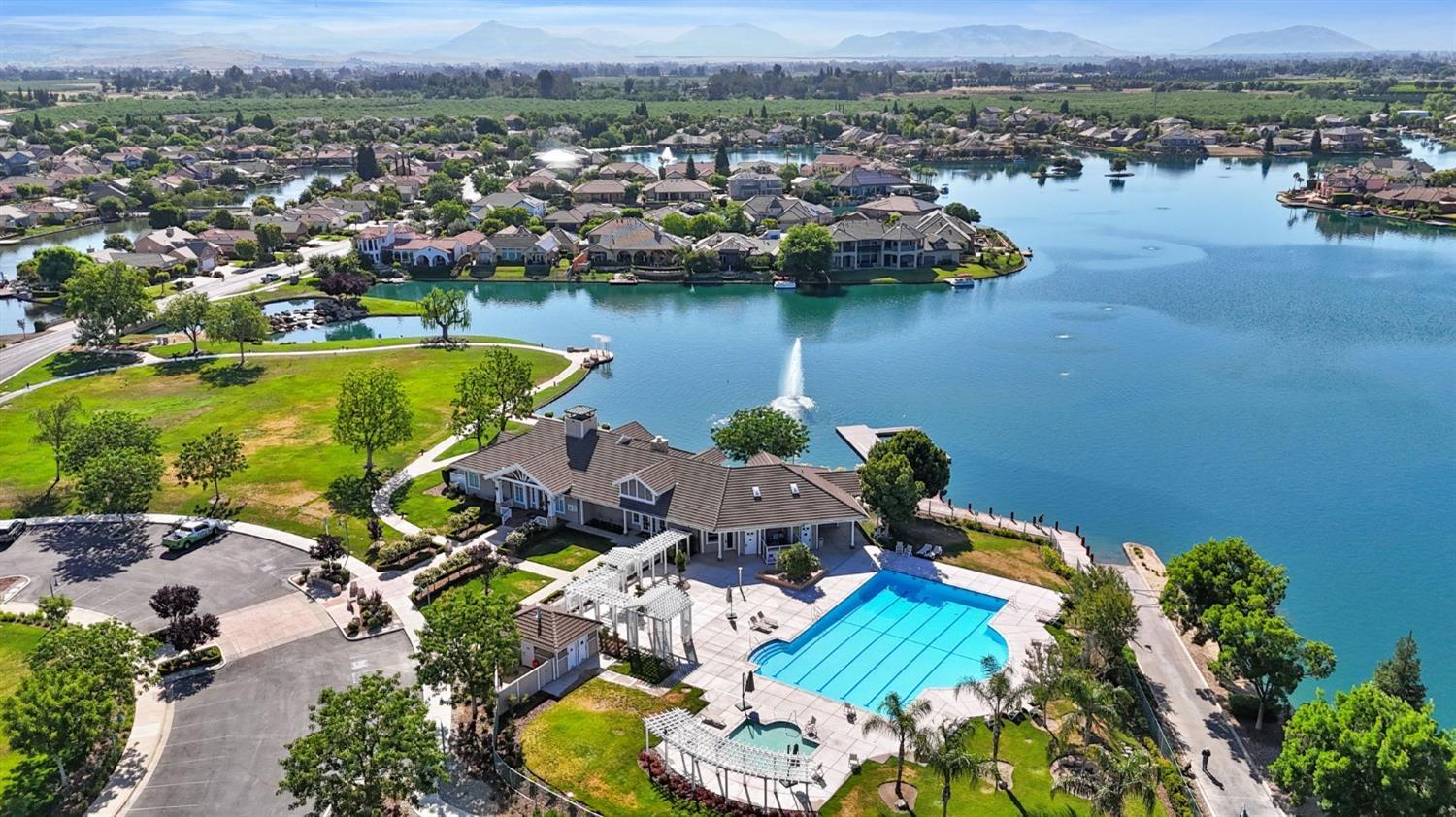 4686 N Arrow Ridge Way, Clovis, CA 93619