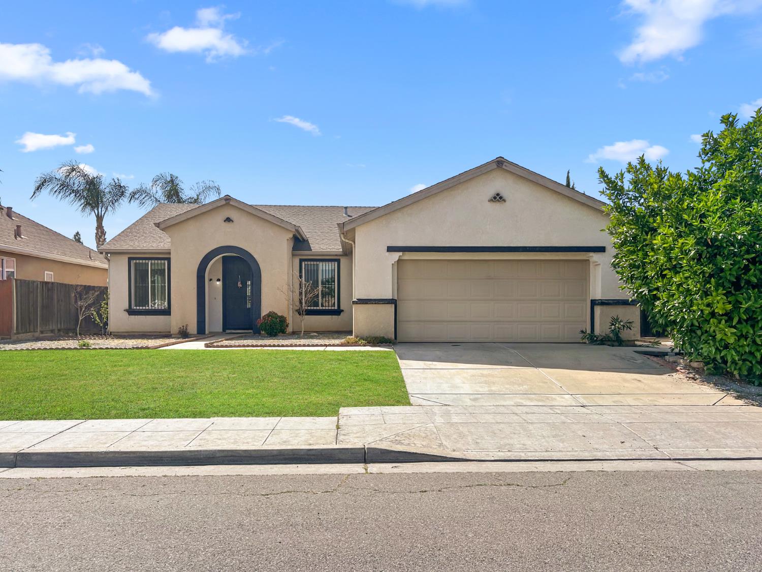 2312 S Bush Ave, Fresno, CA 93727