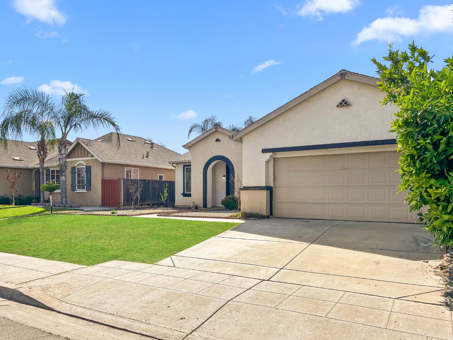 2312 S Bush Ave, Fresno, CA 93727