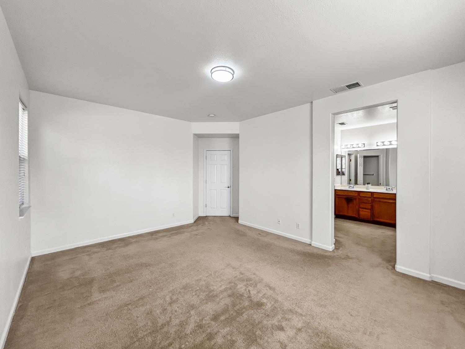 2312 S Bush Ave, Fresno, CA 93727