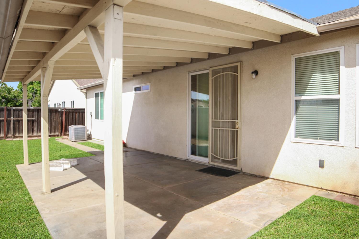 2312 S Bush Ave, Fresno, CA 93727