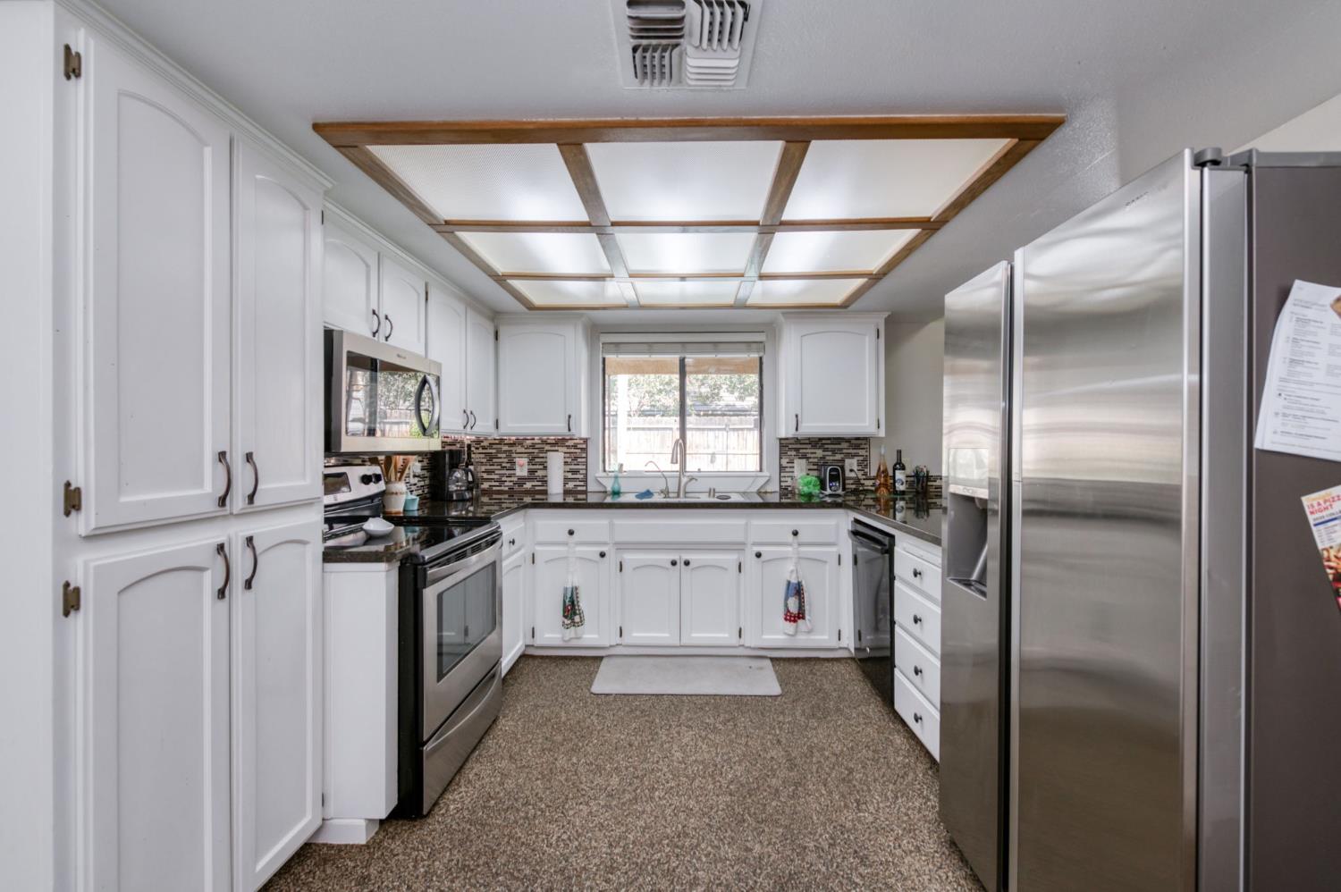 2210 E Jon Dr, Fresno, CA 93720