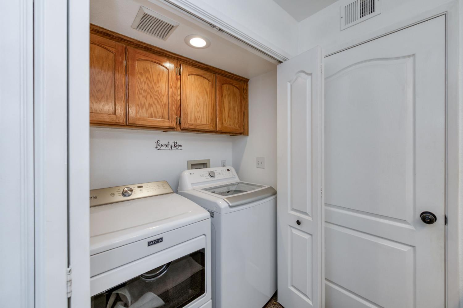 2210 E Jon Dr, Fresno, CA 93720