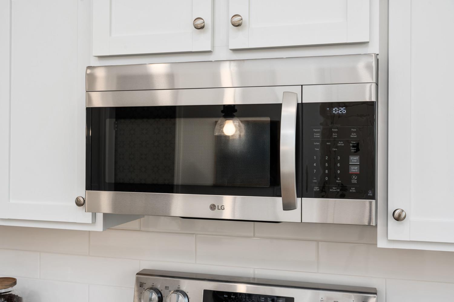 6665 E Sentry Dr, Fresno, CA 93727