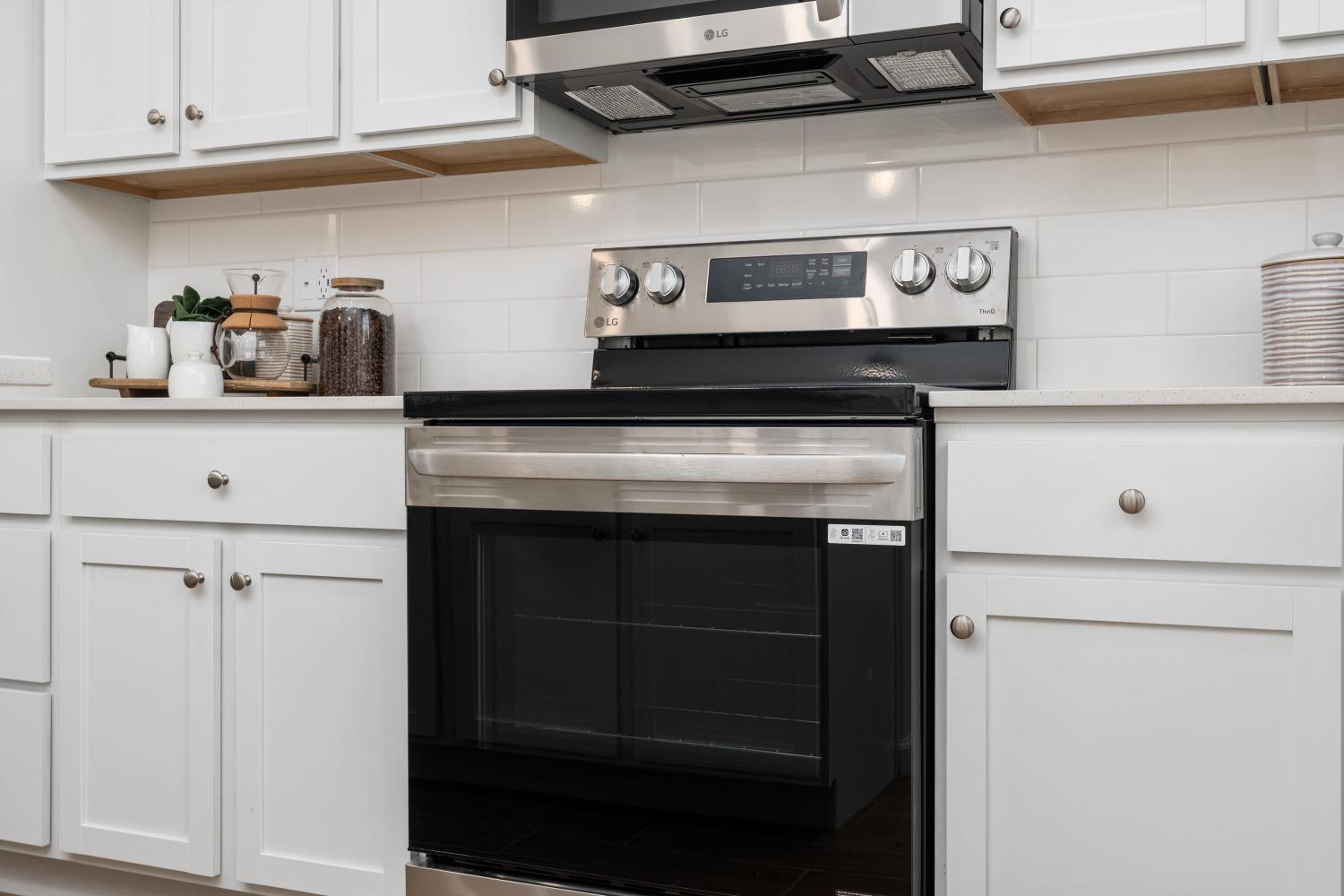 6761 E Sentry Dr, Fresno, CA 93727