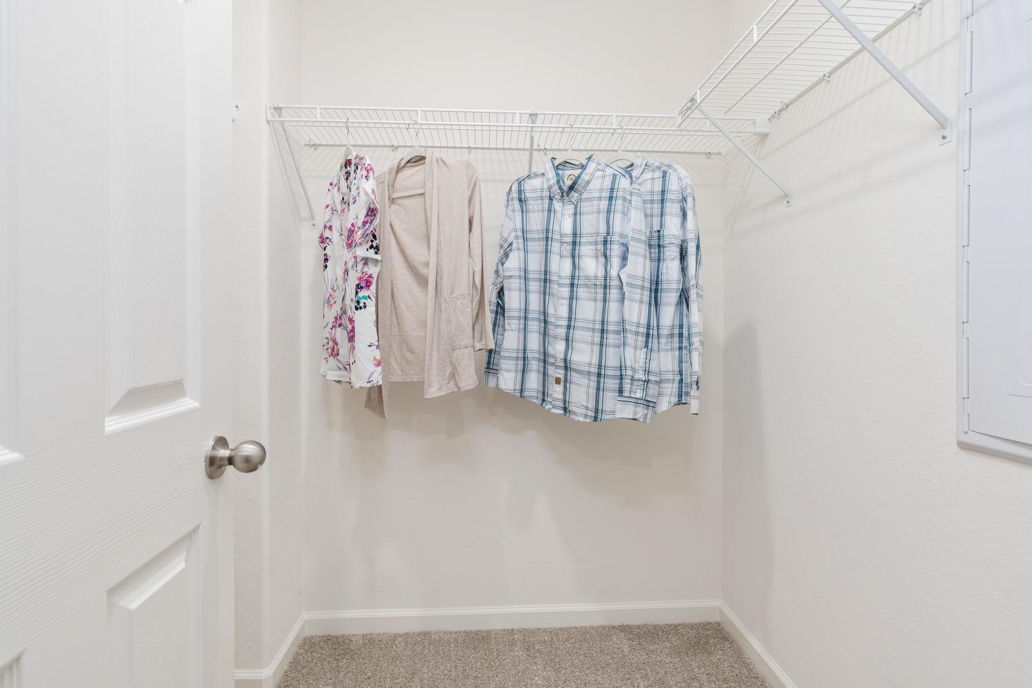 6725 E Sentry Dr, Fresno, CA 93727