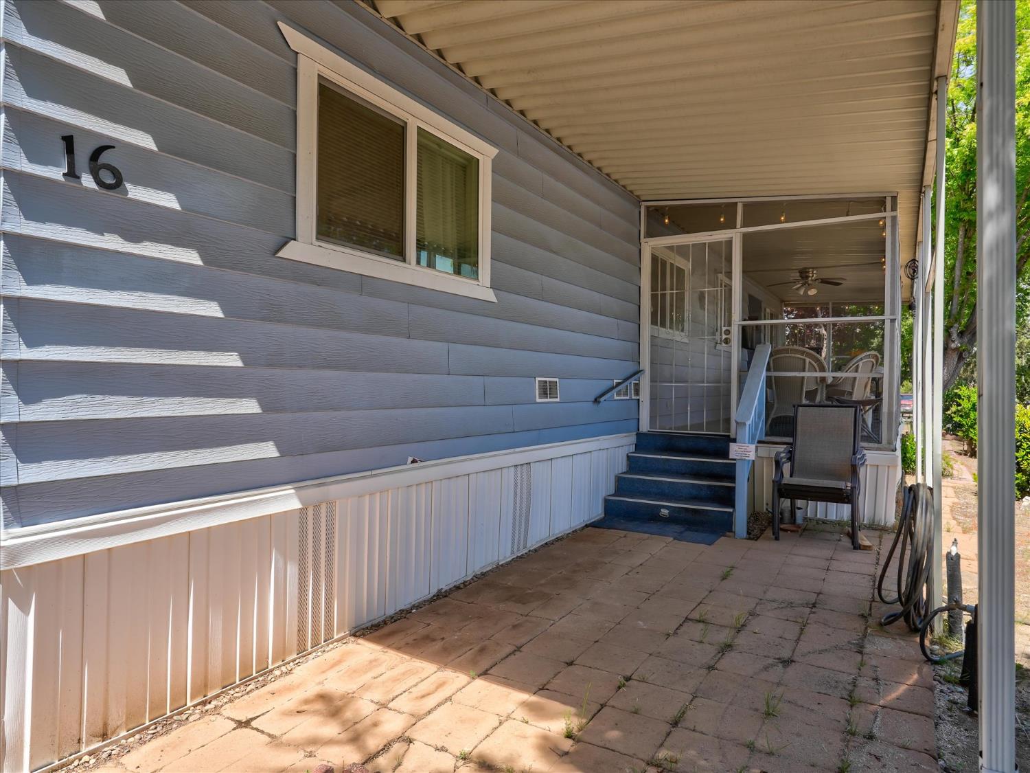 39678 Rd 425B #16, Oakhurst, CA 93644