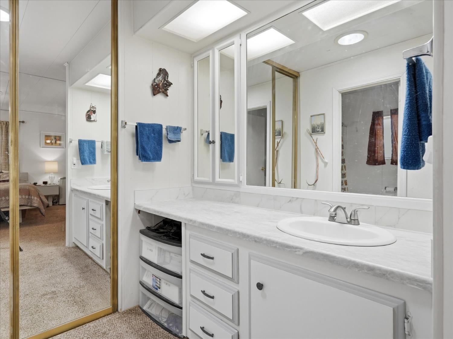 39678 Rd 425B #16, Oakhurst, CA 93644