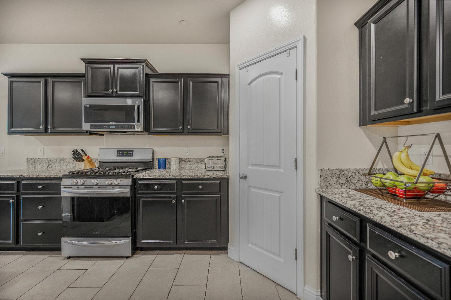 5432 W Lamona Ave, Fresno, CA 93722