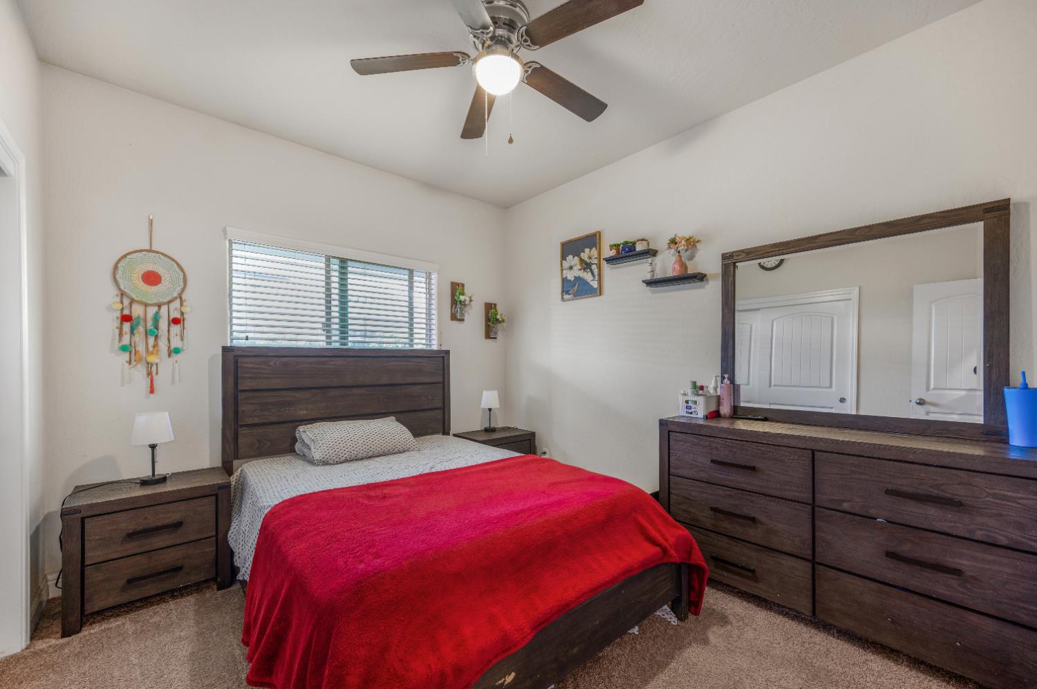 5432 W Lamona Ave, Fresno, CA 93722