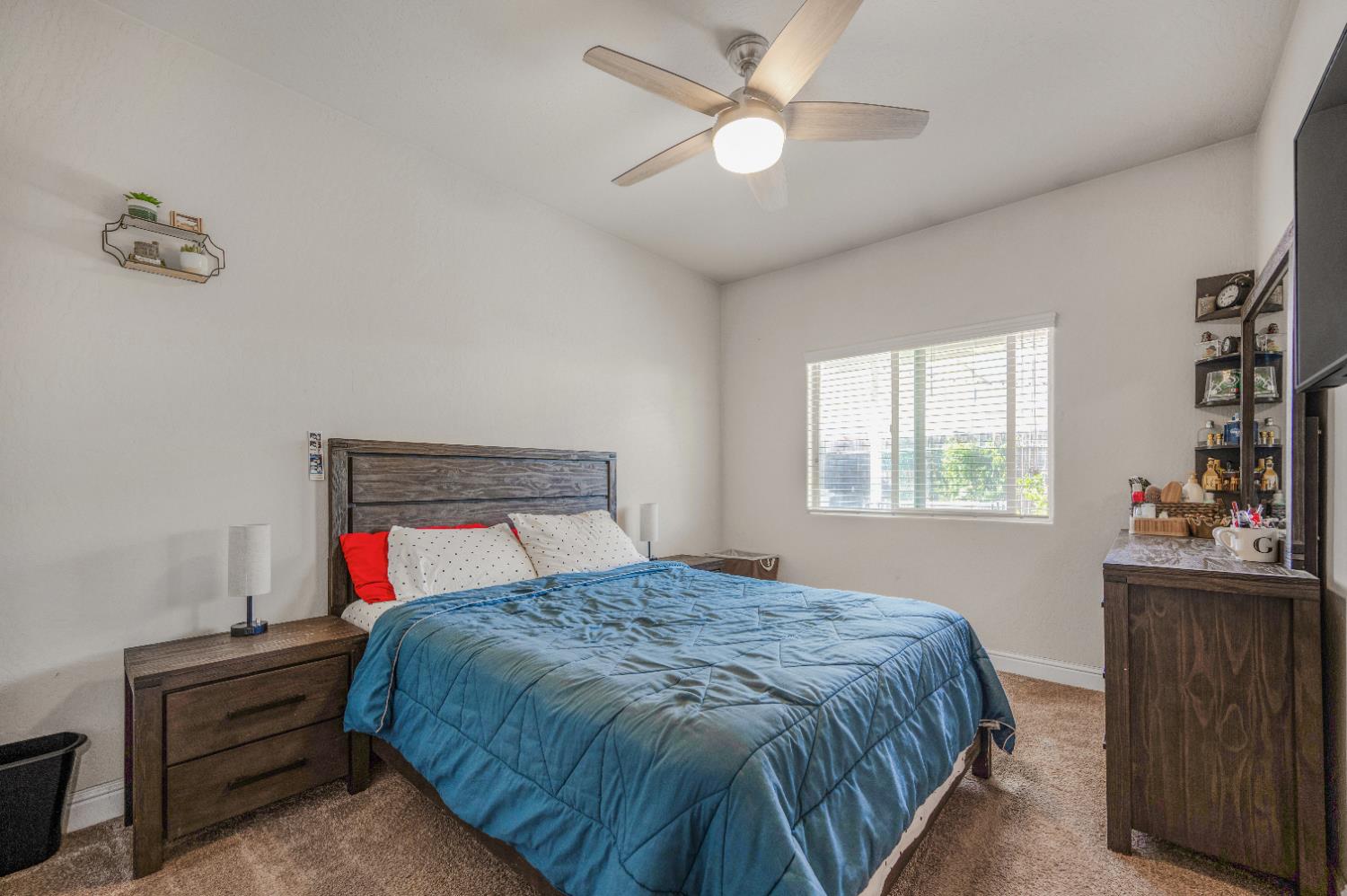 5432 W Lamona Ave, Fresno, CA 93722