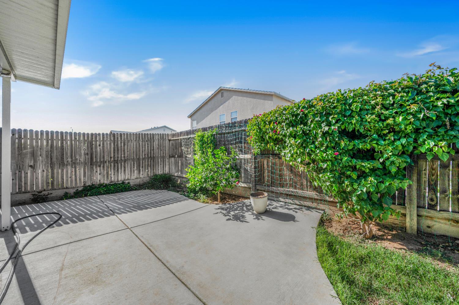 5432 W Lamona Ave, Fresno, CA 93722