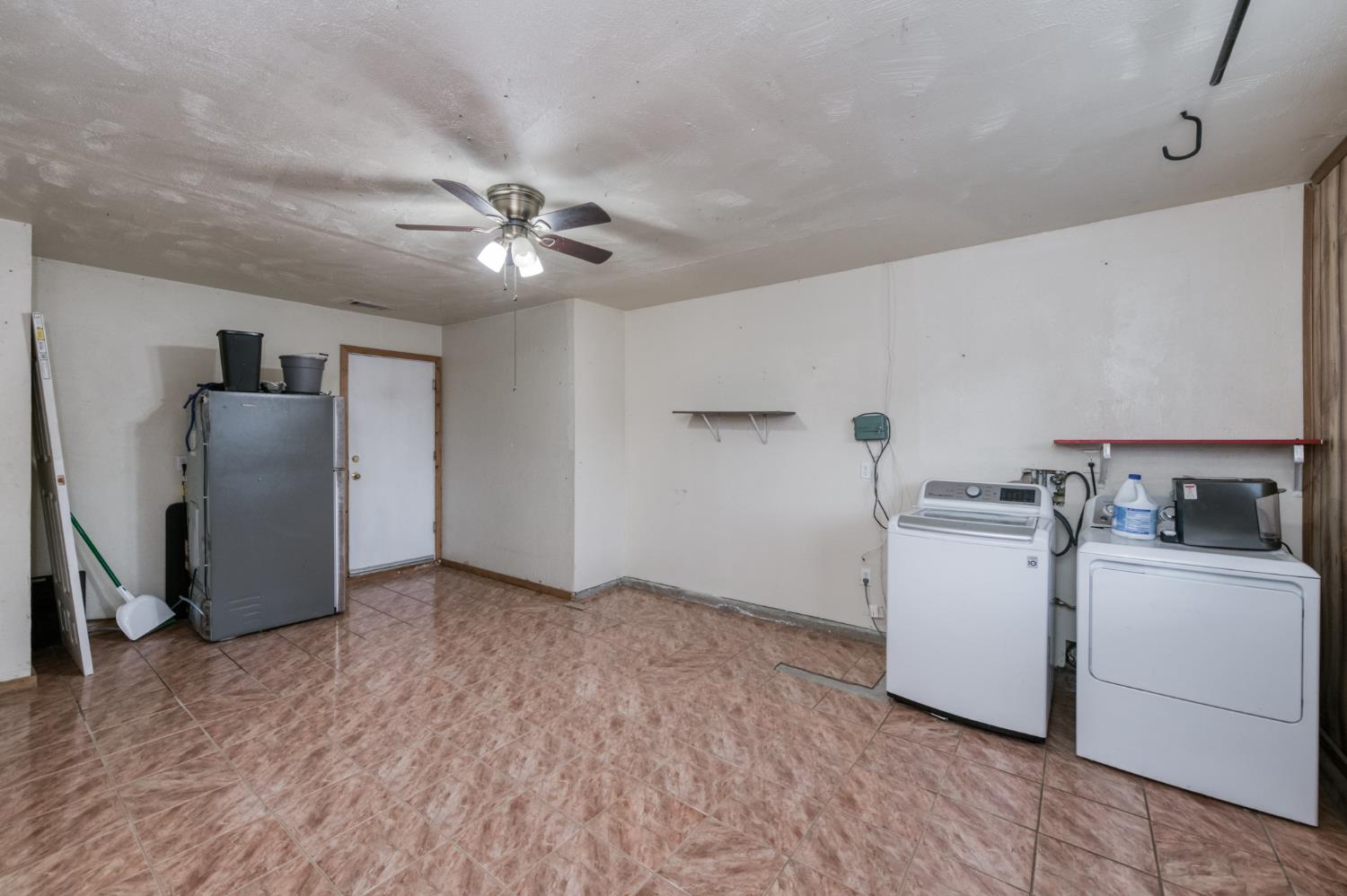 4527 E Cortland Ave, Fresno, CA 93726