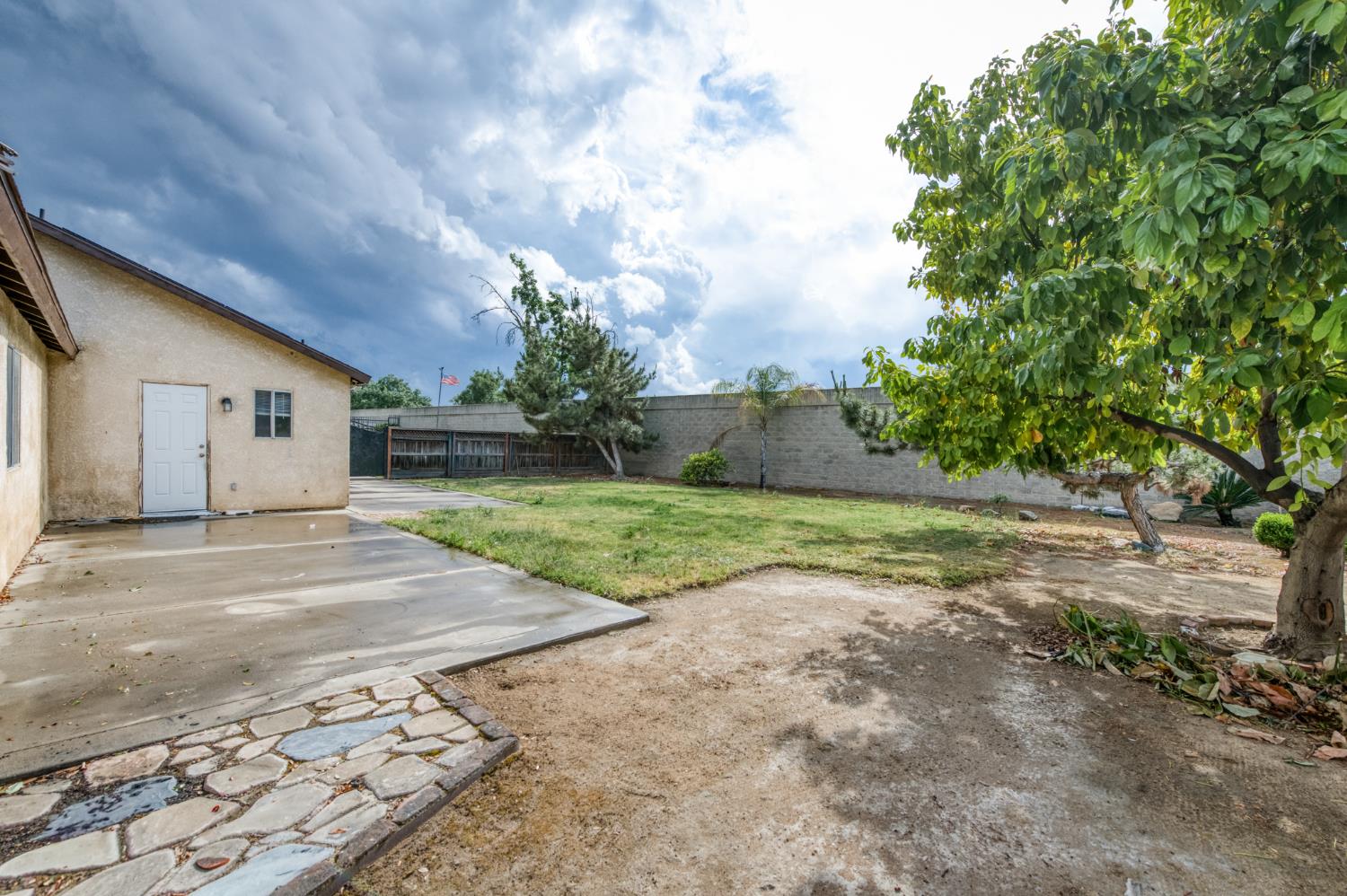 4527 E Cortland Ave, Fresno, CA 93726