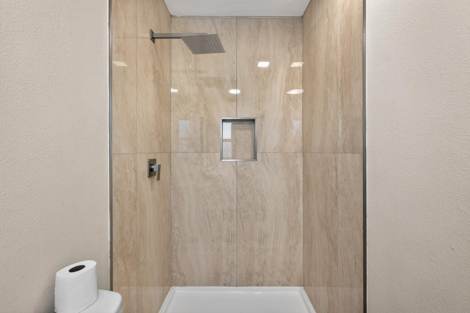 1433 E Richert Ave, Fresno, CA 93704