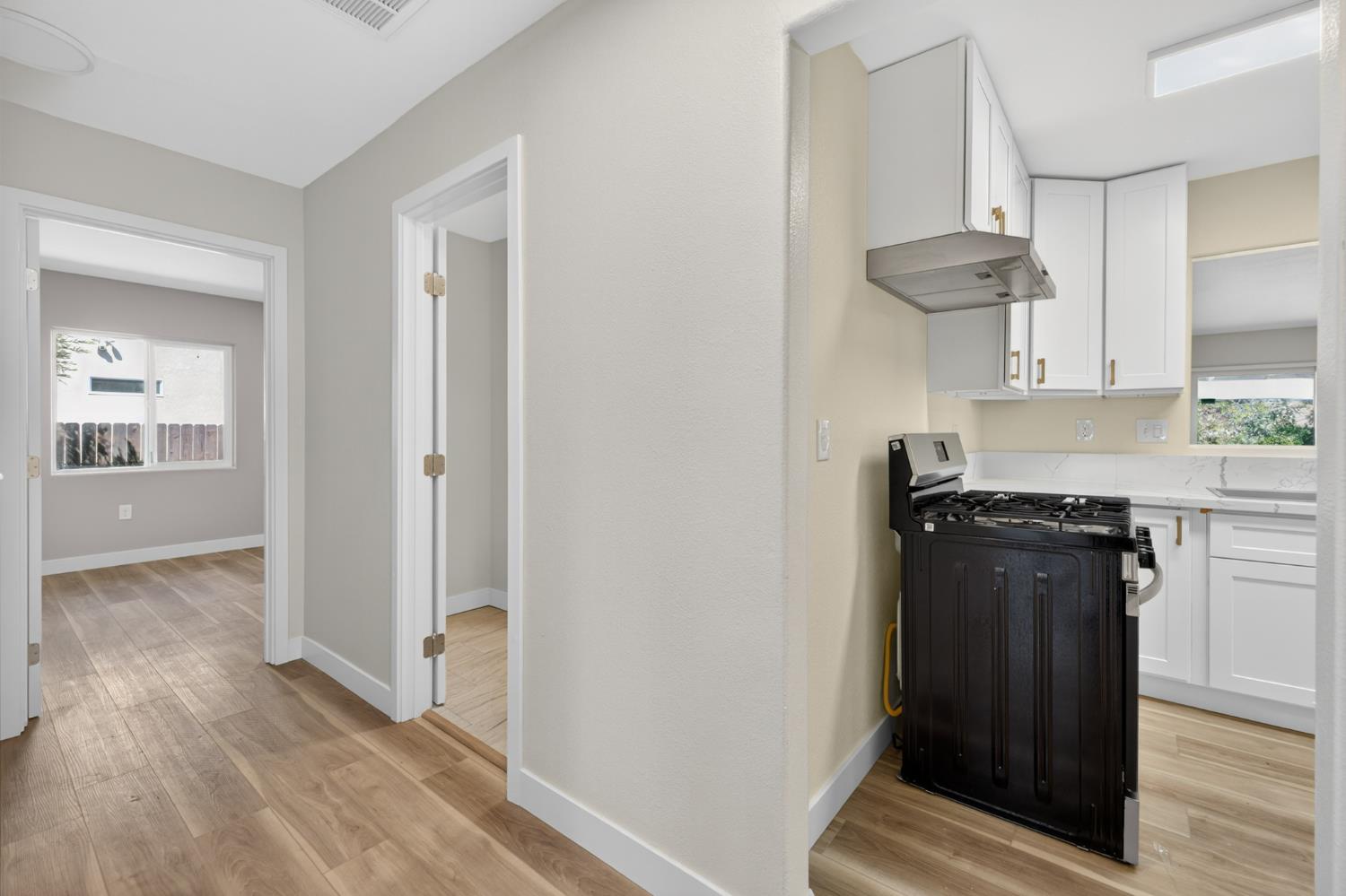 1433 E Richert Ave, Fresno, CA 93704