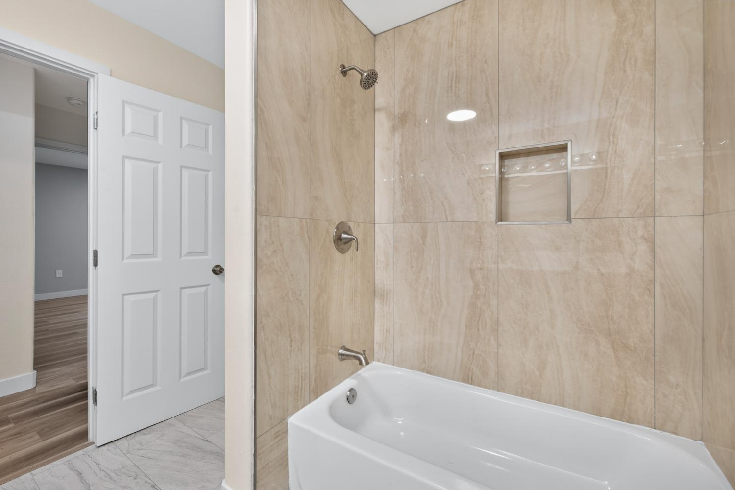 1433 E Richert Ave, Fresno, CA 93704