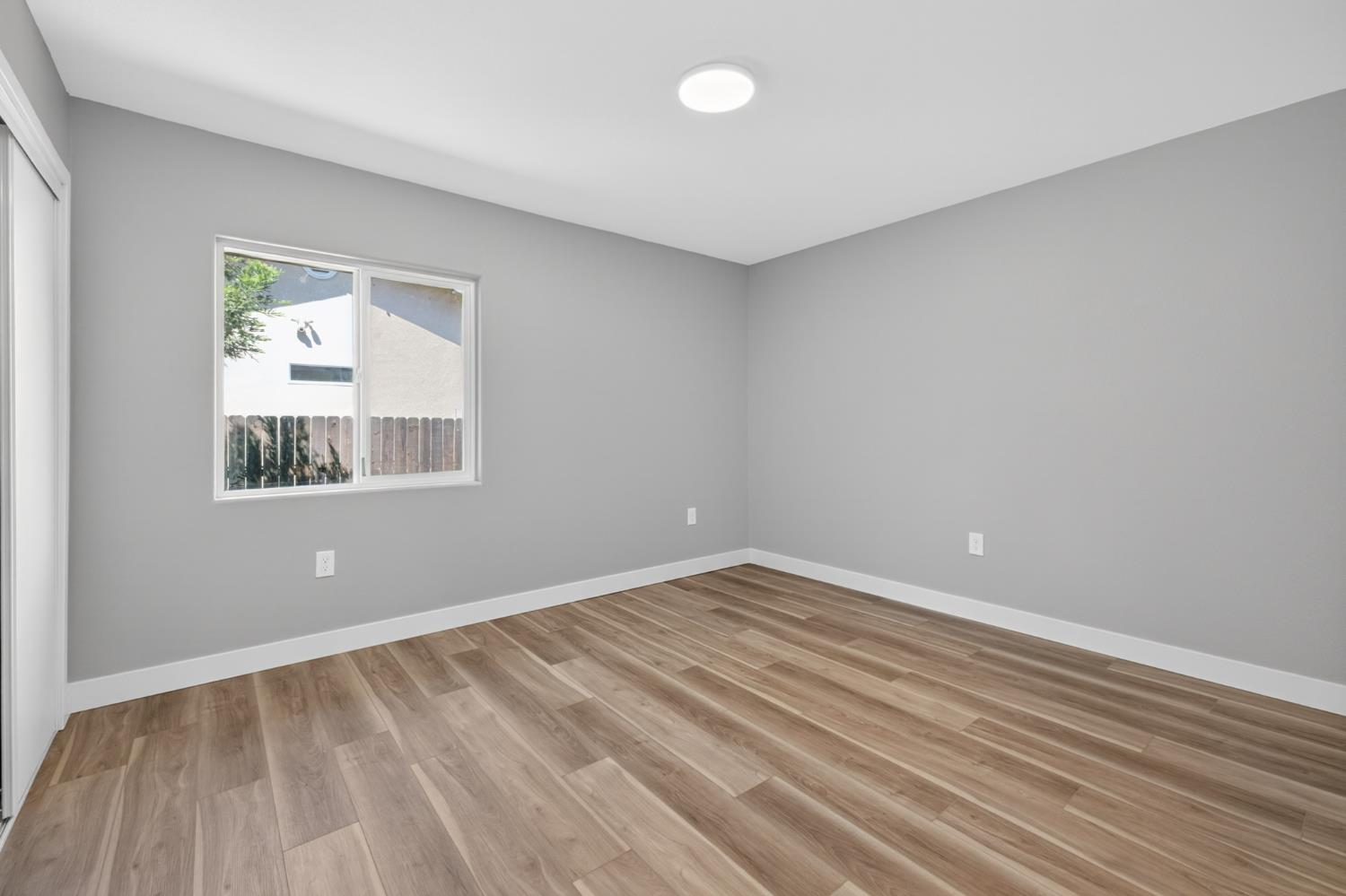 1433 E Richert Ave, Fresno, CA 93704