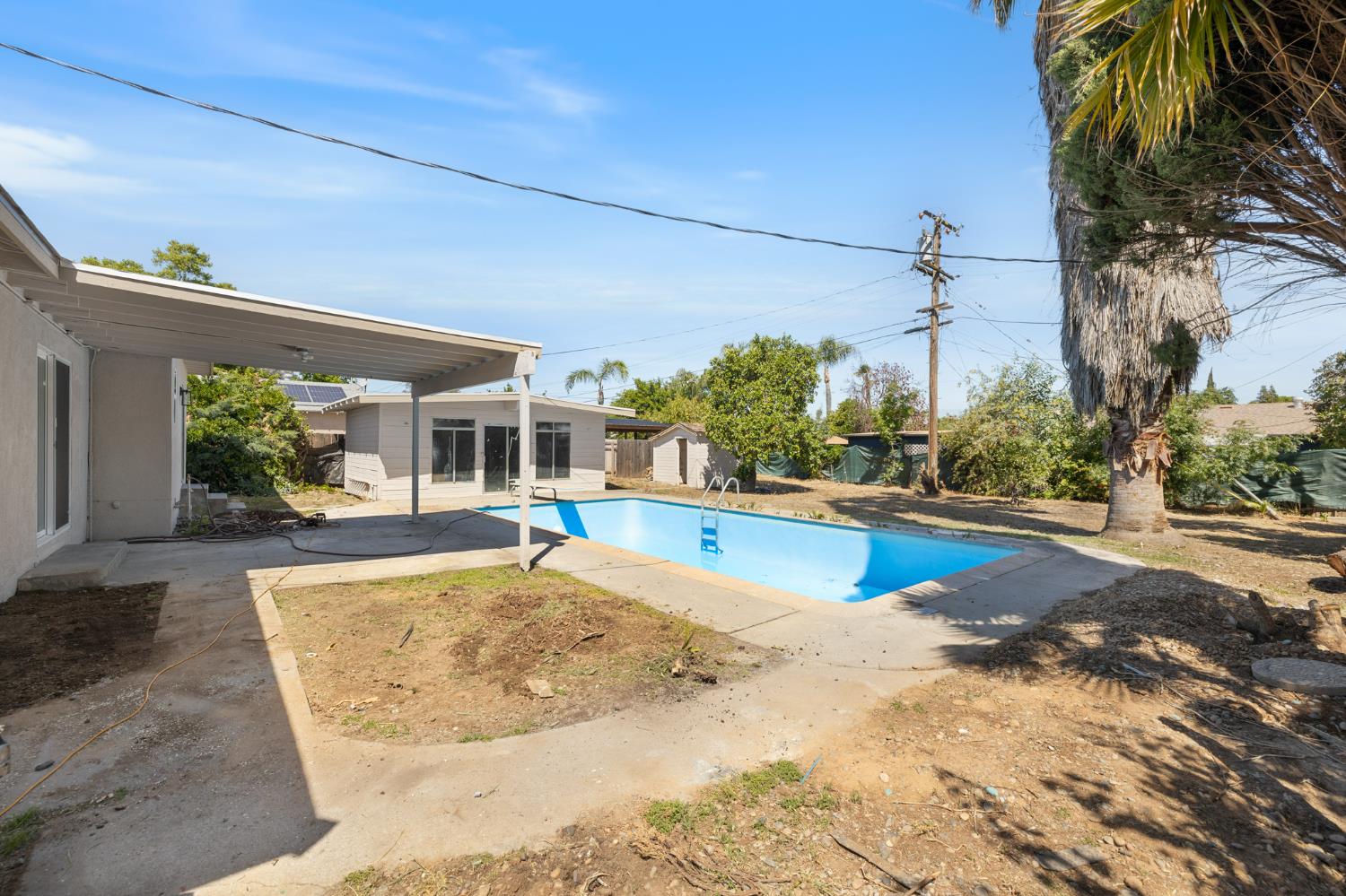 1433 E Richert Ave, Fresno, CA 93704