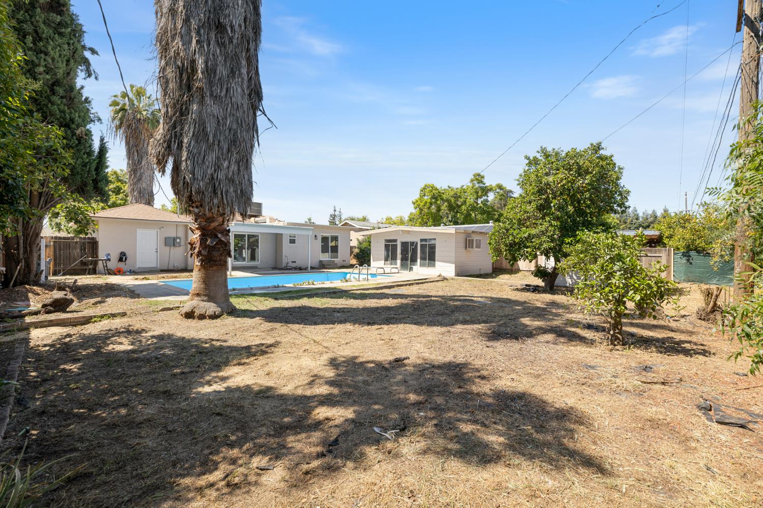 1433 E Richert Ave, Fresno, CA 93704