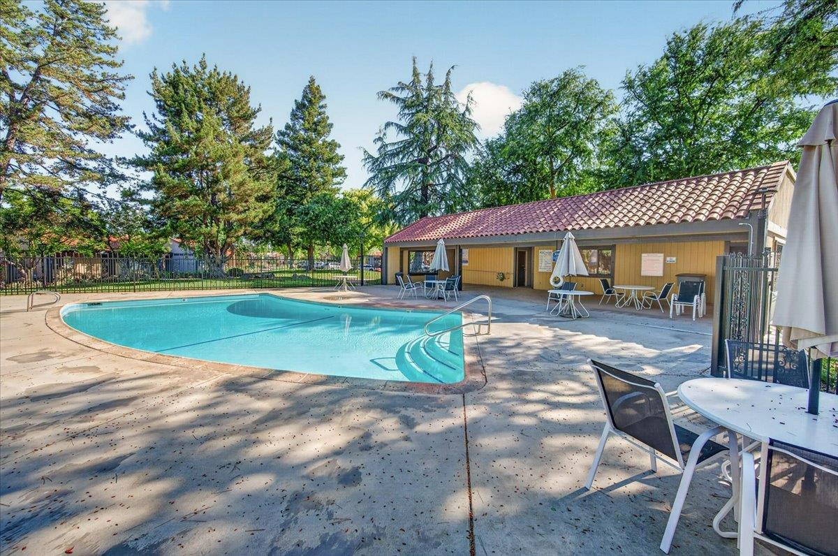 1767 W Santa Ana Ave, Fresno, CA 93705