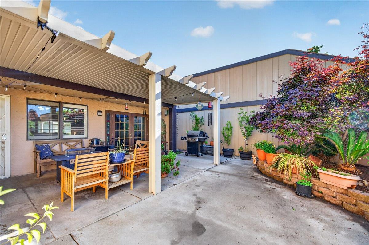 1767 W Santa Ana Ave, Fresno, CA 93705