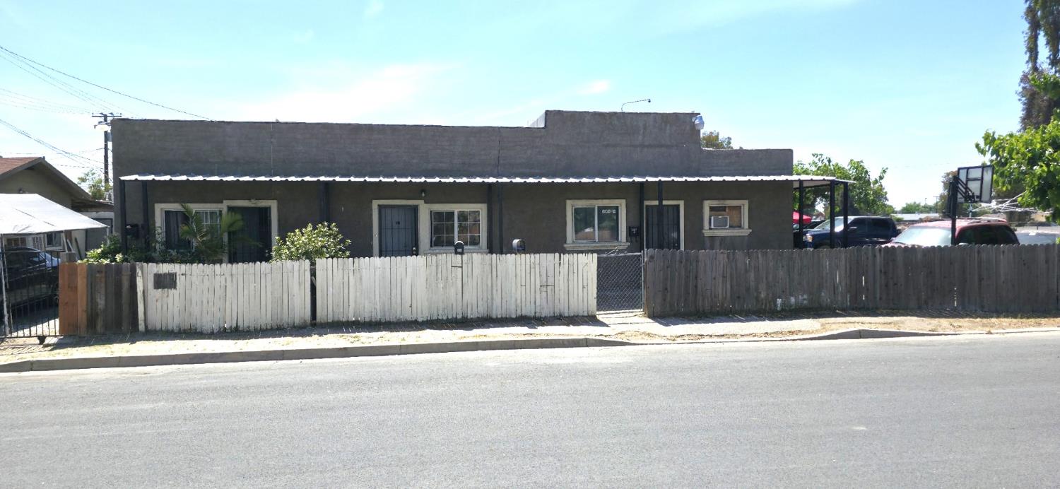 608 7th Ave, Delano, CA 93215