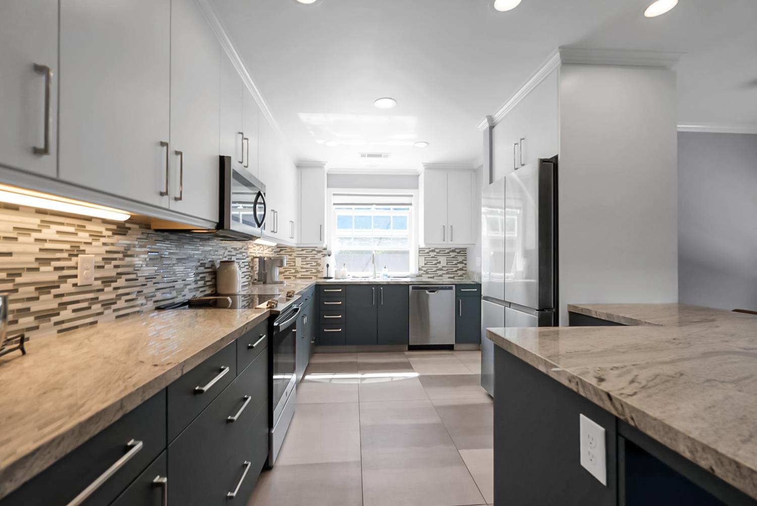 1820 Orchard Ln, Merced, CA 93540